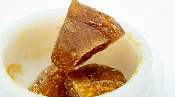 The Difference Between Cured Resin vs Live Resin